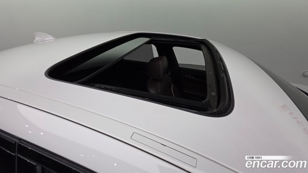 BMW 5-Series M550i xDrive, 2022