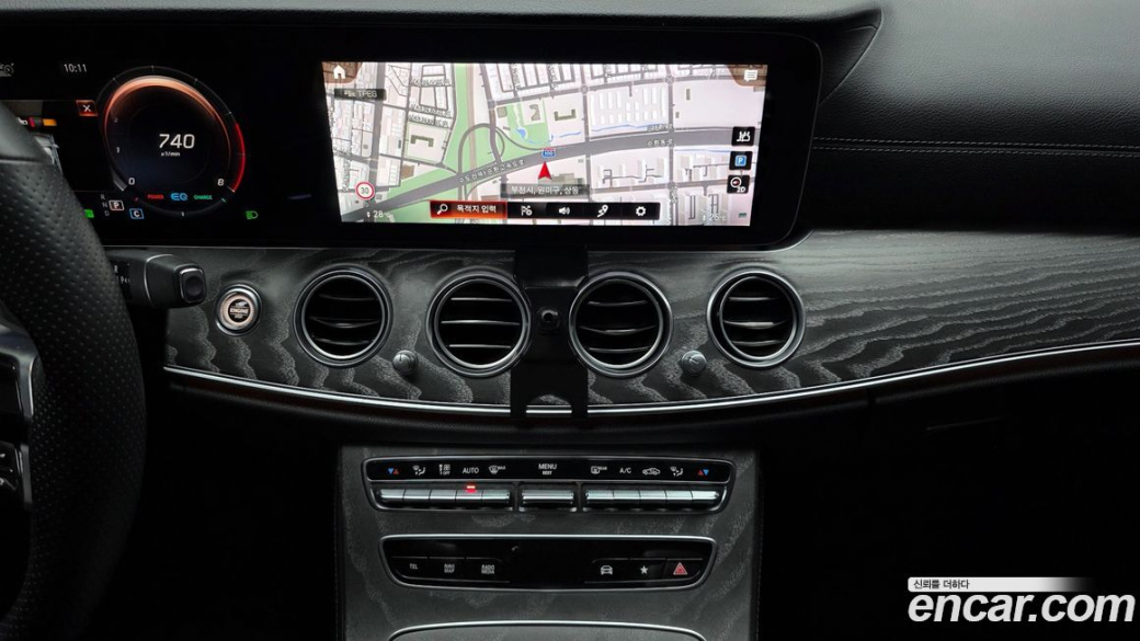 Mercedes-Benz E-Class E350 4MATIC AMG Line, 2022