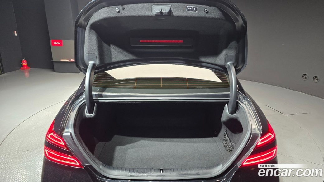 Genesis G70 Gasoline 2.0T 4WD, 2023