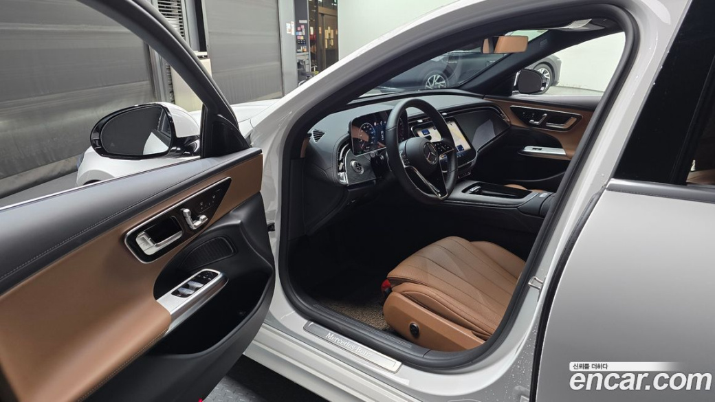 Mercedes-Benz E-Class E200 Avantgarde, 2025