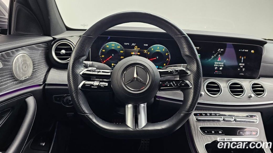 Mercedes-Benz E-Class E350 4MATIC AMG Line, 2022