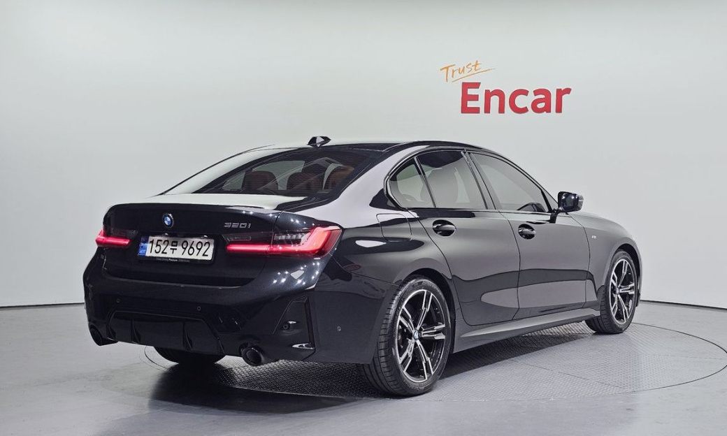 BMW 3-Series 320i M Sport, 2024