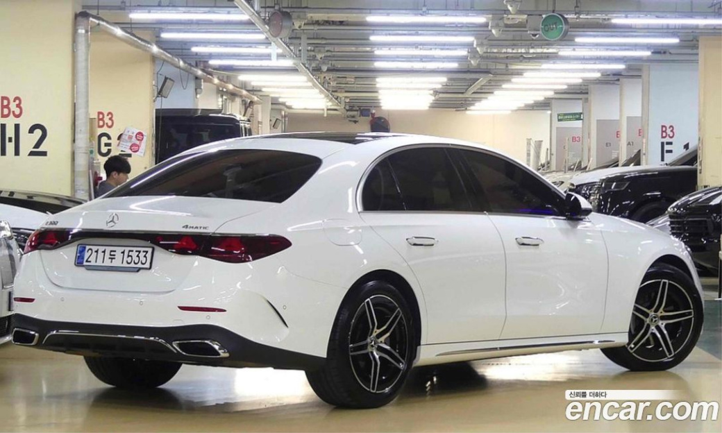 Mercedes-Benz E-Class E300 4MATIC AMG Line, 2025