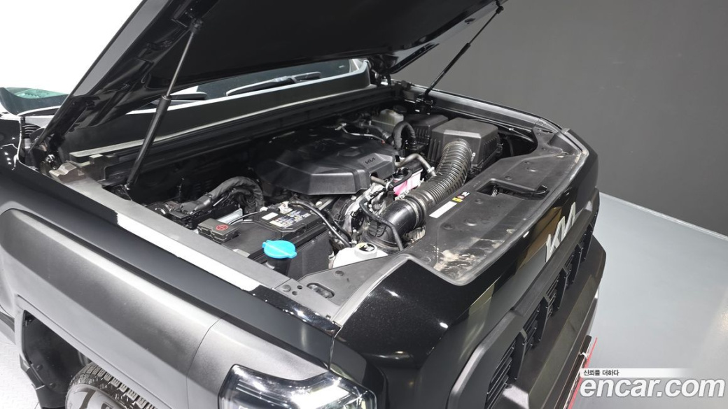 Kia Tasman 2.5T Gasoline 4WD, 2026