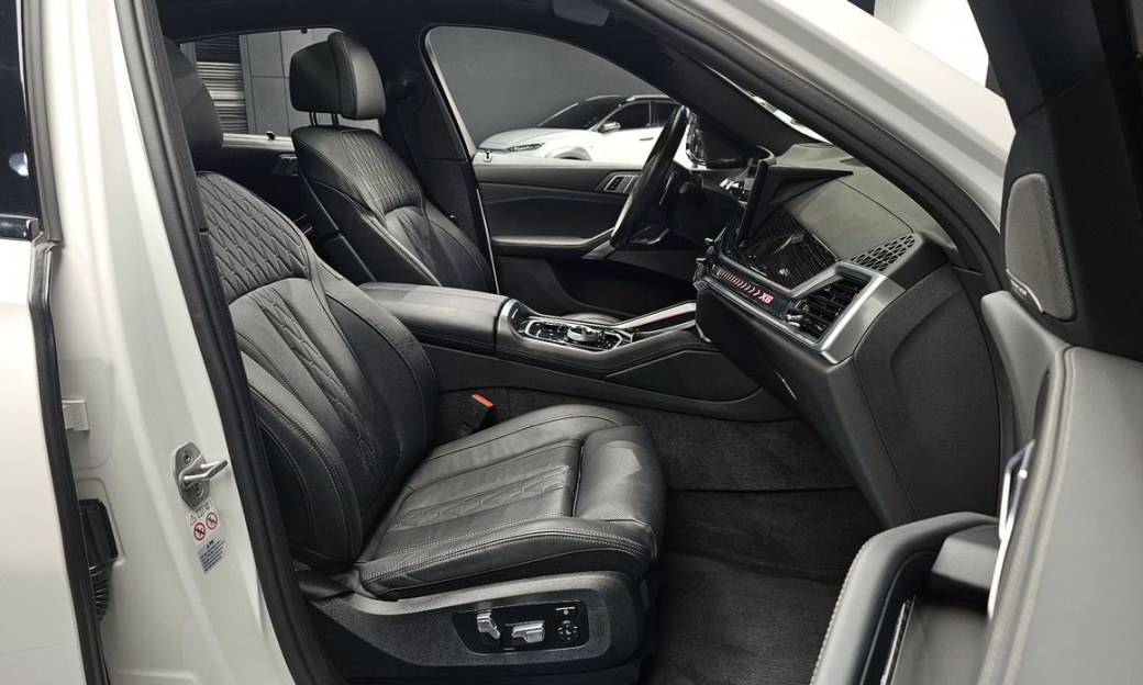 BMW X6 xDrive30d M Sport, 2024