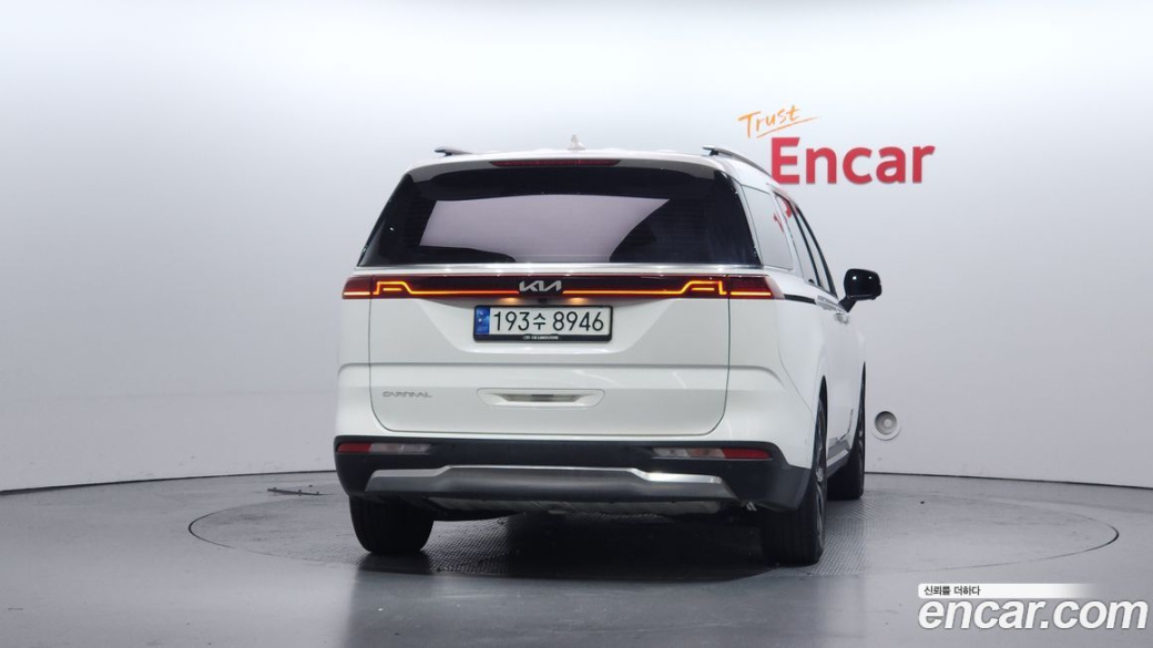 Kia Carnival 9-Seater Signature, 2023