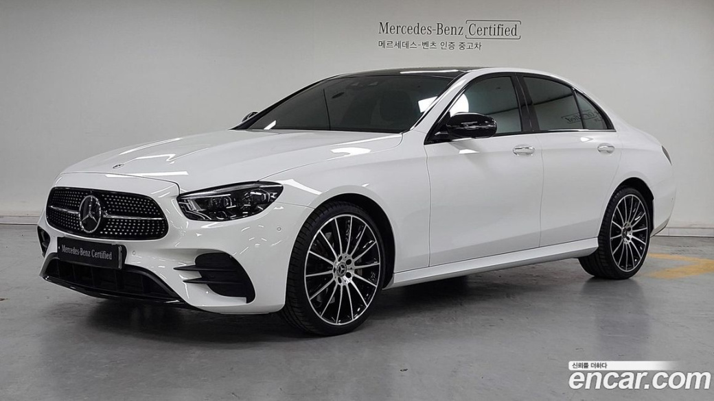 Mercedes-Benz E-Class E350 4MATIC AMG Line, 2023