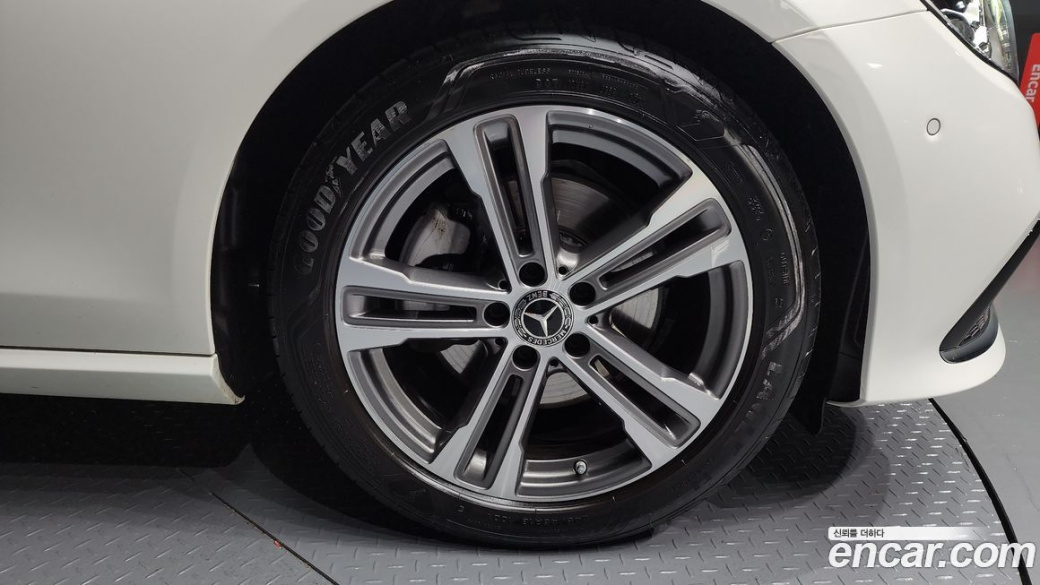 Mercedes-Benz E-Class E250 Avantgarde, 2023