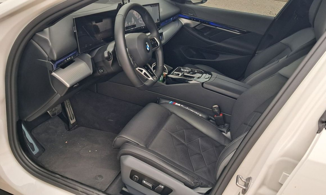 BMW 5-Series 530i xDrive M Sport, 2024