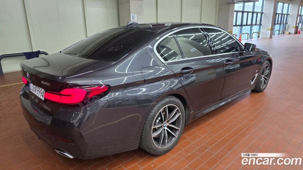 BMW 5-Series 520i M Sport, 2023