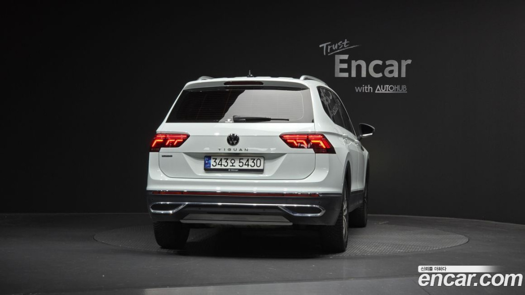 Volkswagen Tiguan 2.0 TSI Prestige, 2023