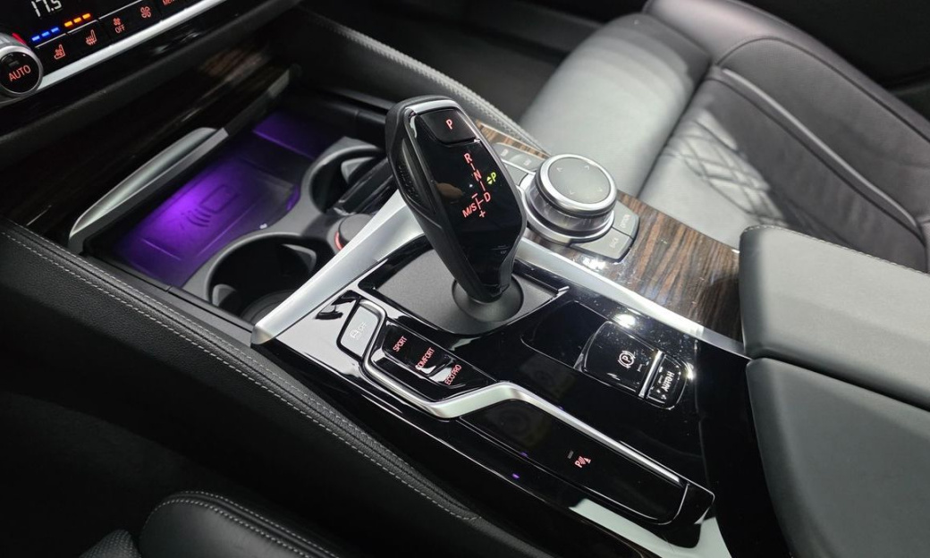 BMW 5-Series 523d M Sport, 2022