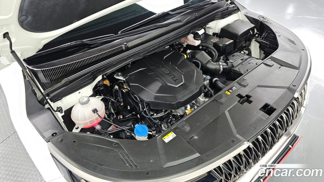 Kia Carnival 7-Seater Signature, 2023