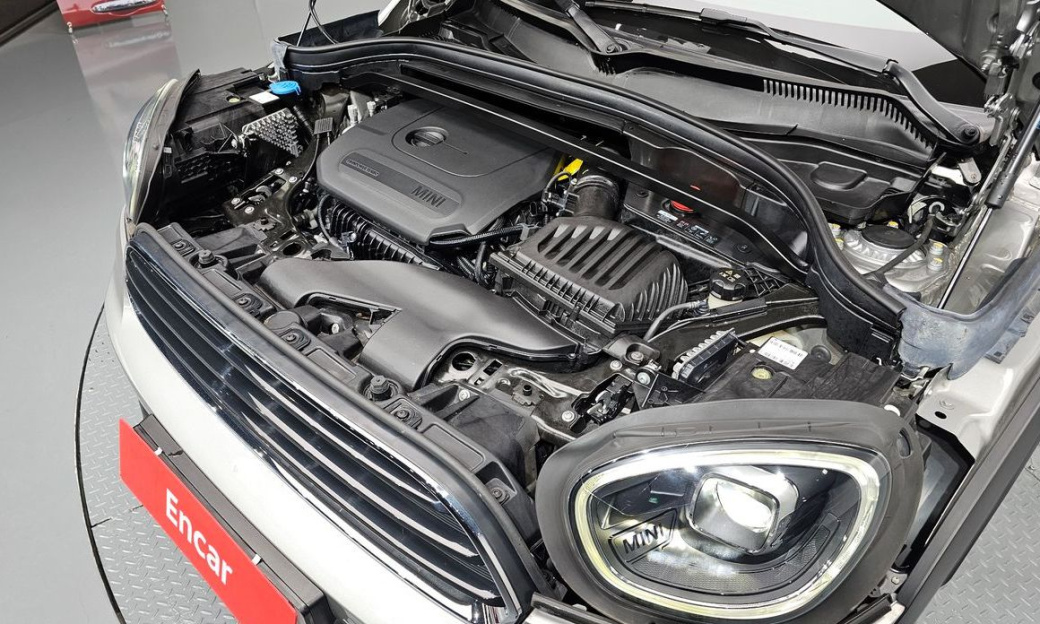 Mini Countryman Classic Plus Launch Pack, 2024