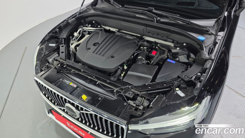 Volvo XC60 B5 Inscription, 2022