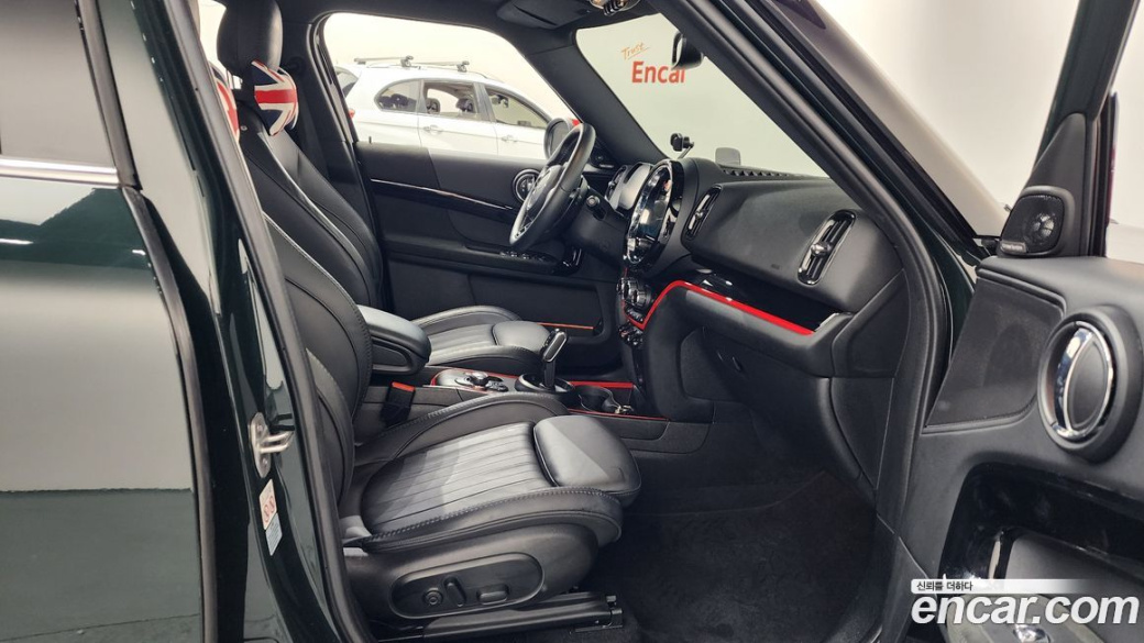 Mini Countryman JCW Launch Pack, 2023