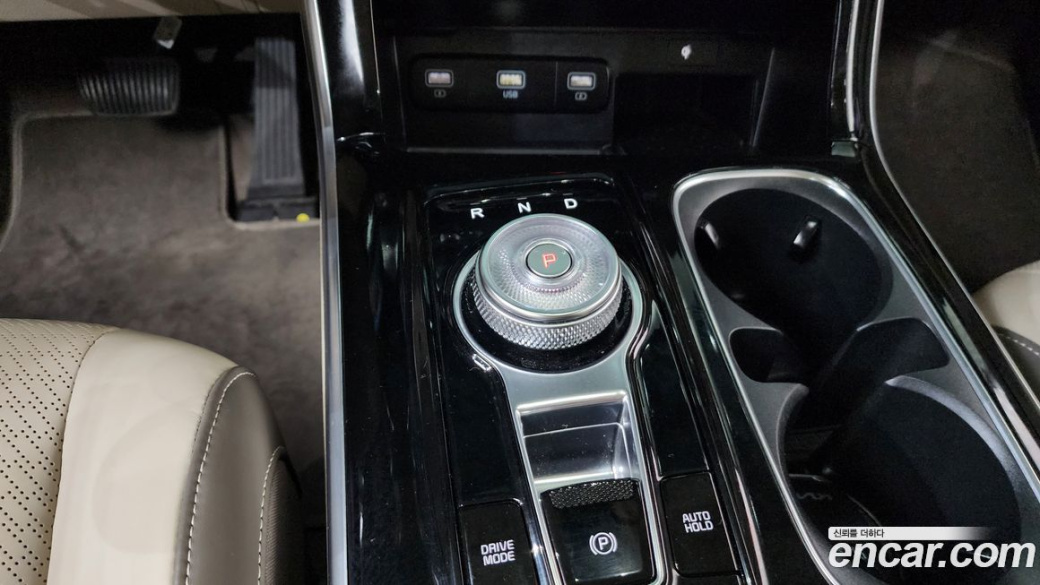 Kia Carnival 9-Seater Signature, 2022