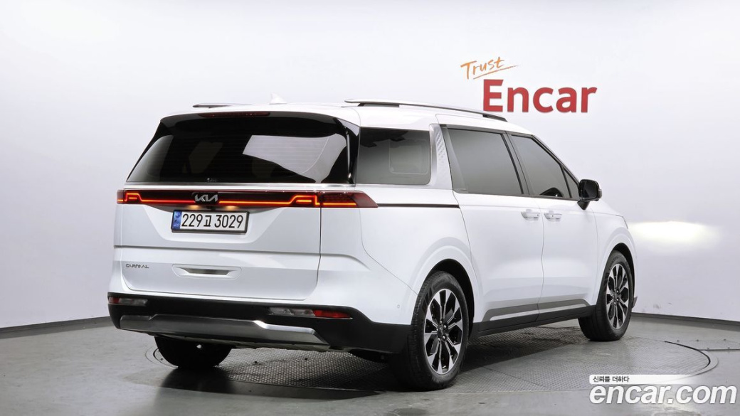 Kia Carnival 9-Seater Signature, 2023