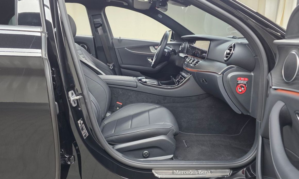 Mercedes-Benz E-Class E250 Avantgarde, 2023