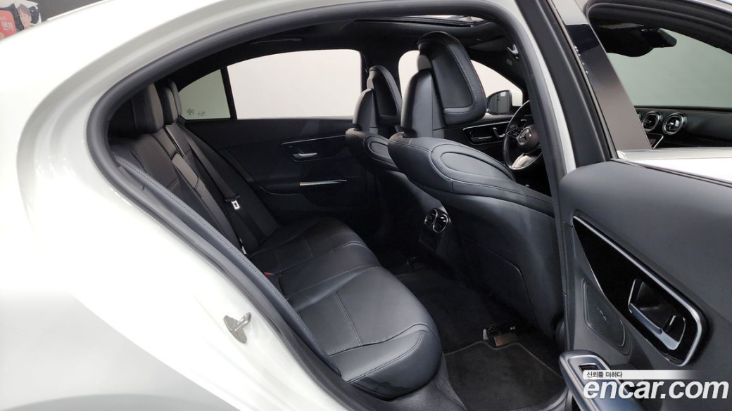 Mercedes-Benz C-Class C300 4MATIC Avantgarde, 2023