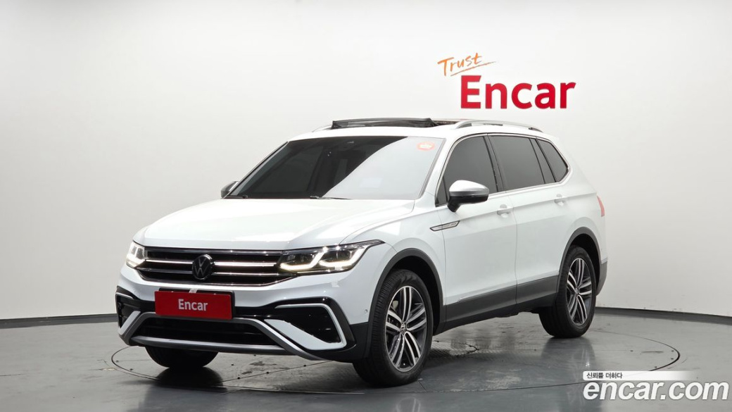 Volkswagen Tiguan 2.0 TSI Prestige, 2024