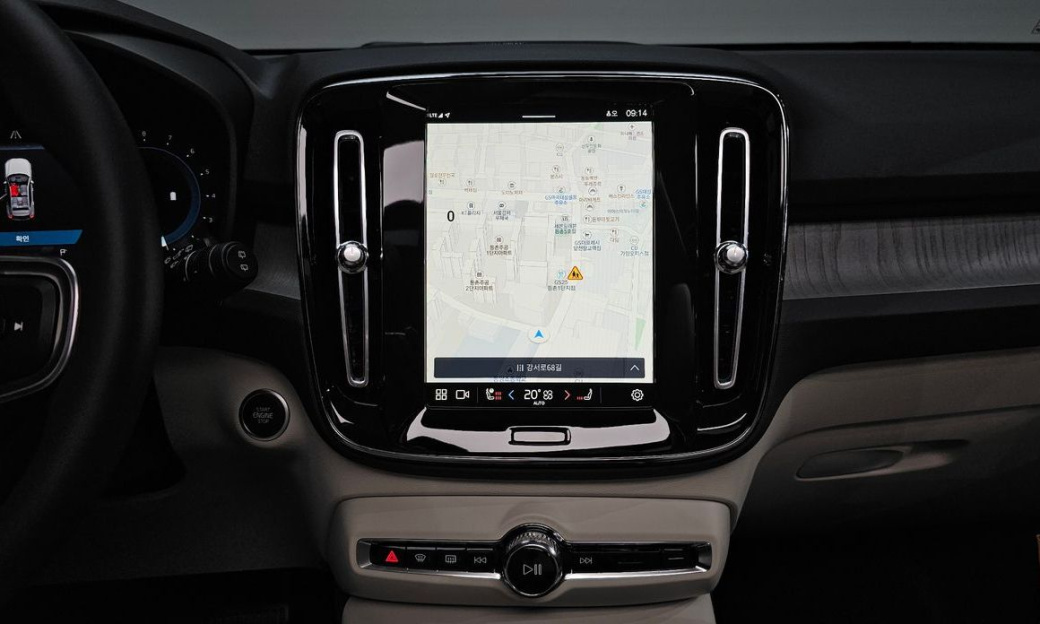 Volvo XC40 B4 Ultra Bright, 2025