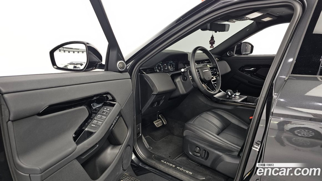 Land Rover Range Rover Evoque P250 Dynamic SE, 2024