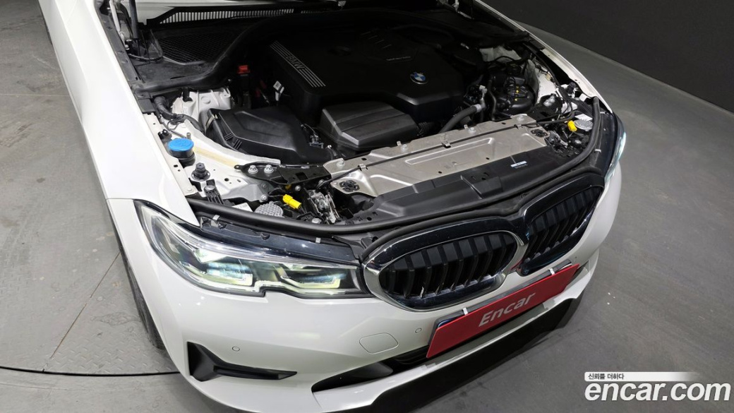 BMW 3-Series 320i, 2022