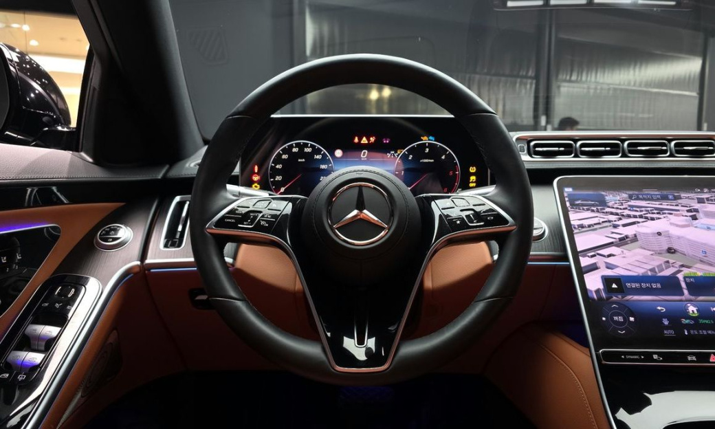 Mercedes-Benz S-Class S350 d 4MATIC, 2025