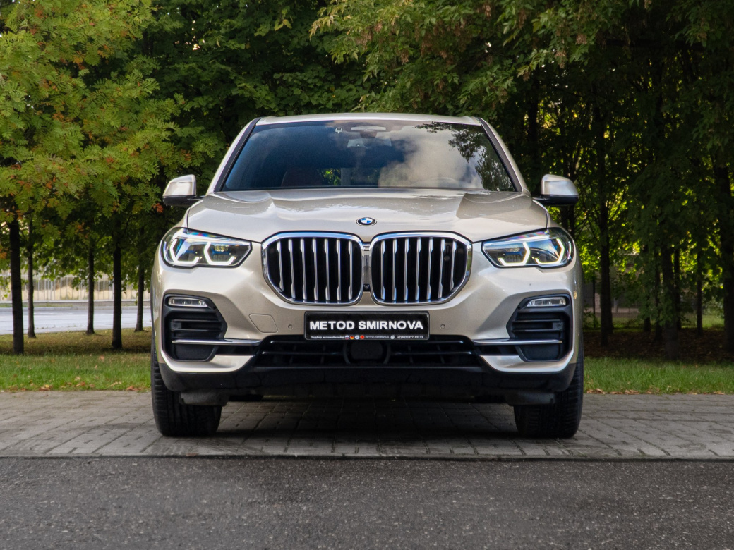 BMW X5 xDrive50i, 2019