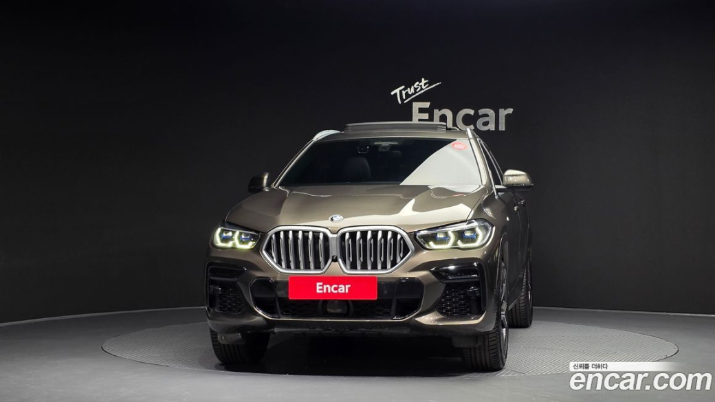 BMW X6 xDrive40i M Sport, 2022
