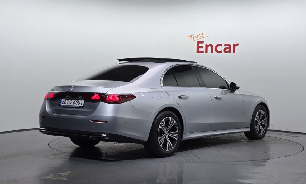 Mercedes-Benz E-Class E200 Avantgarde, 2025