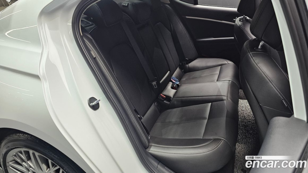Genesis G70 Gasoline 2.0T 4WD, 2023