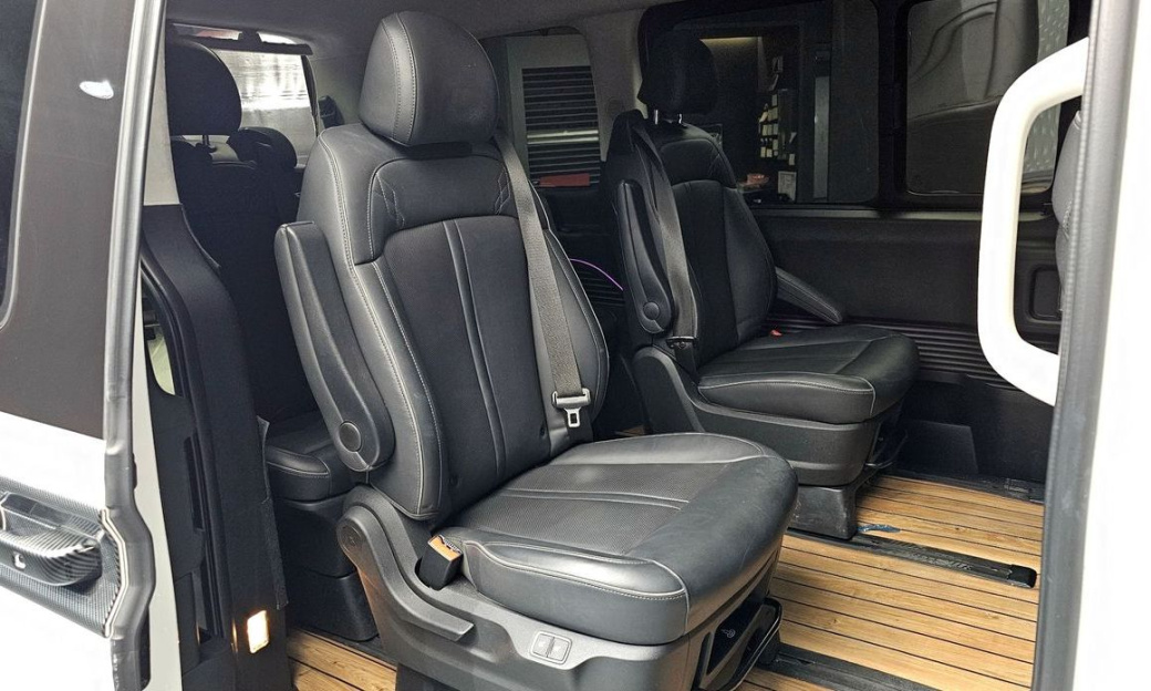 Hyundai Staria 4WD Lounge 9-Seater, 2024