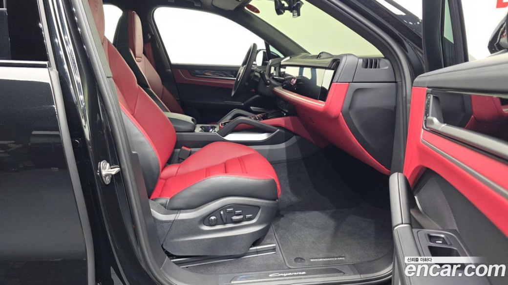Porsche Cayenne 3.0, 2025