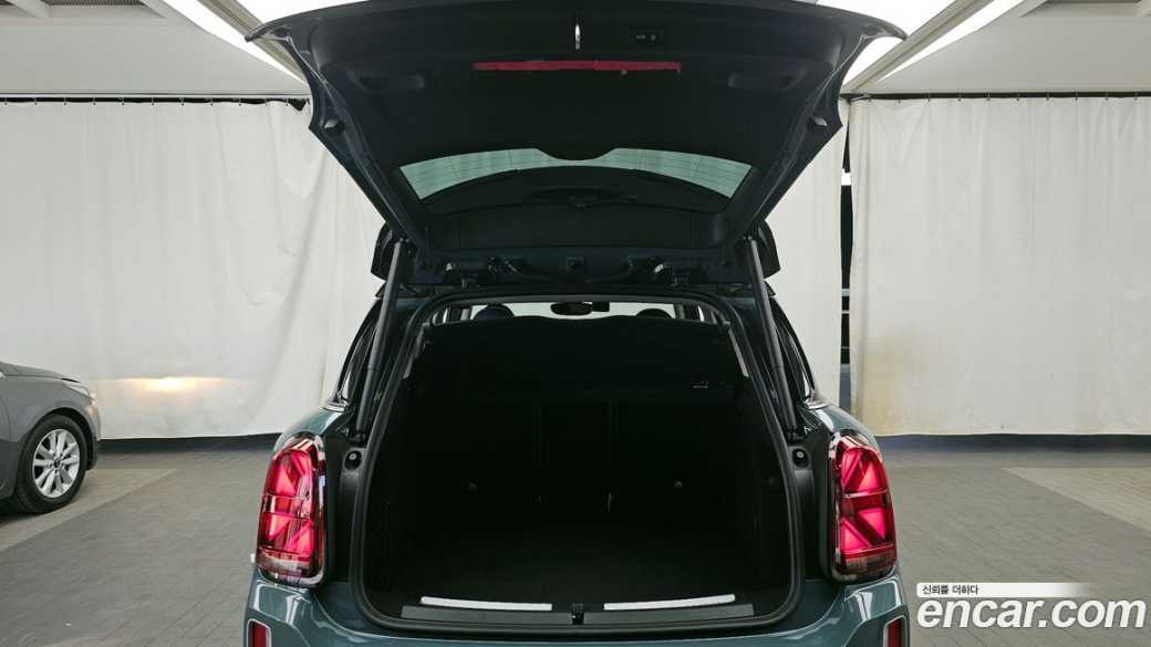 Mini Countryman ALL4 Classic Launch Pack, 2023
