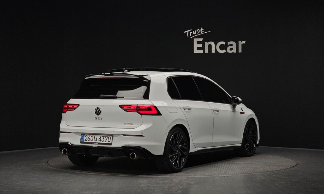Volkswagen Golf 2.0 GTI, 2024