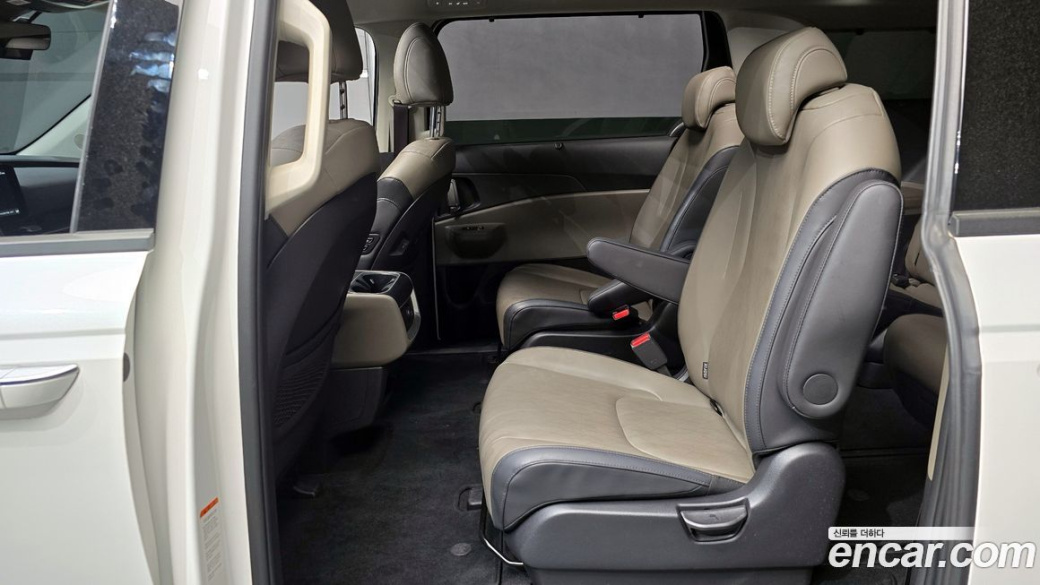 Kia Carnival 9-Seater Noblesse, 2024