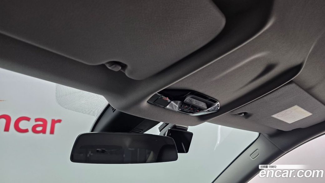 BMW 2-Series 220i Sport, 2024