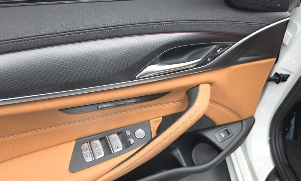 BMW 5-Series 520i M Sport, 2023