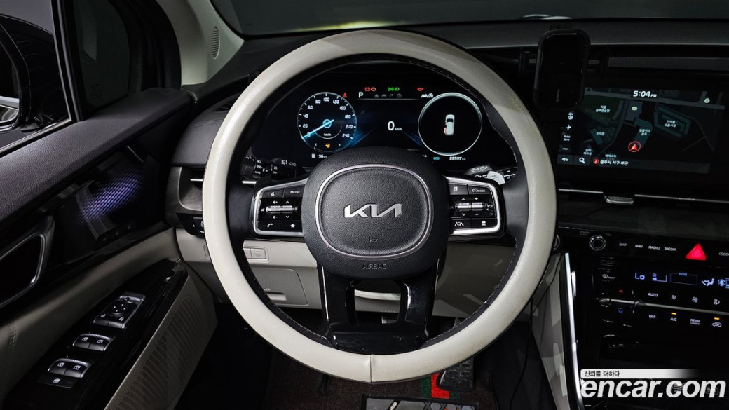 Kia Carnival 9-Seater Signature, 2023