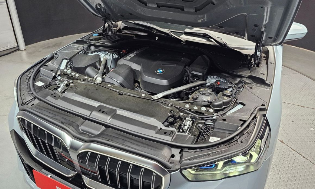 BMW 5-Series 530i xDrive M Sport, 2024