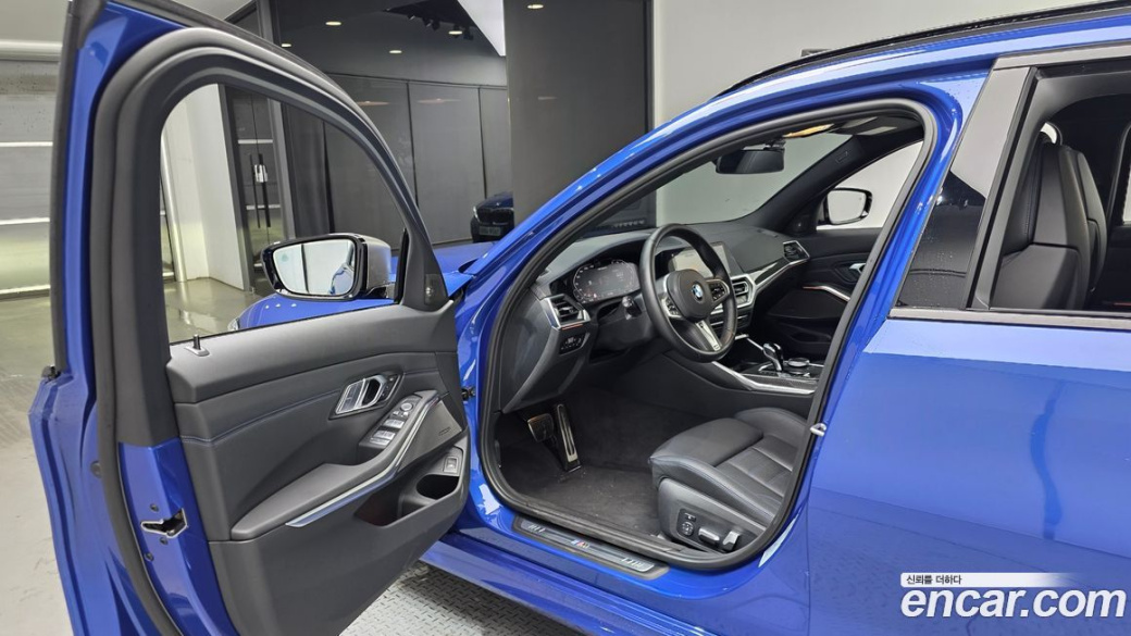 BMW 3-Series M340i xDrive Touring Performance, 2022