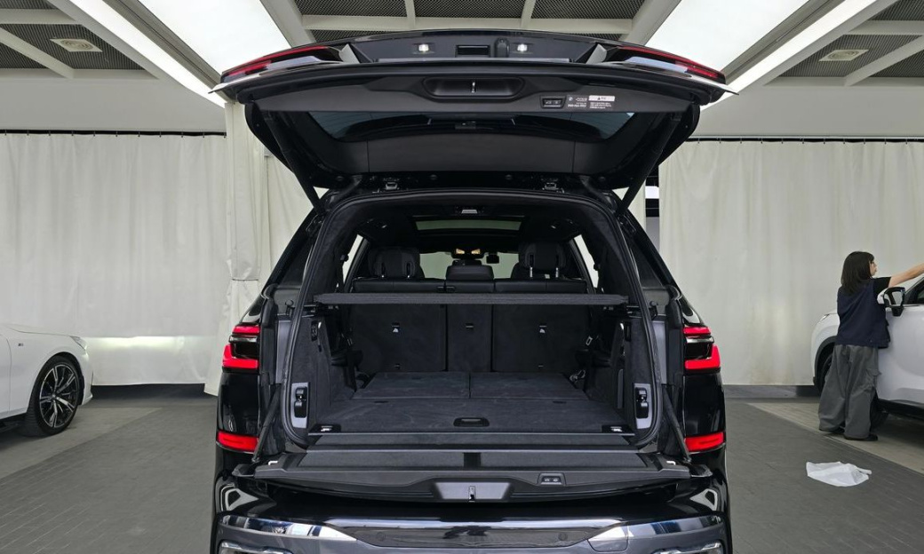 BMW X7 xDrive 40i M Sport 7STR, 2025