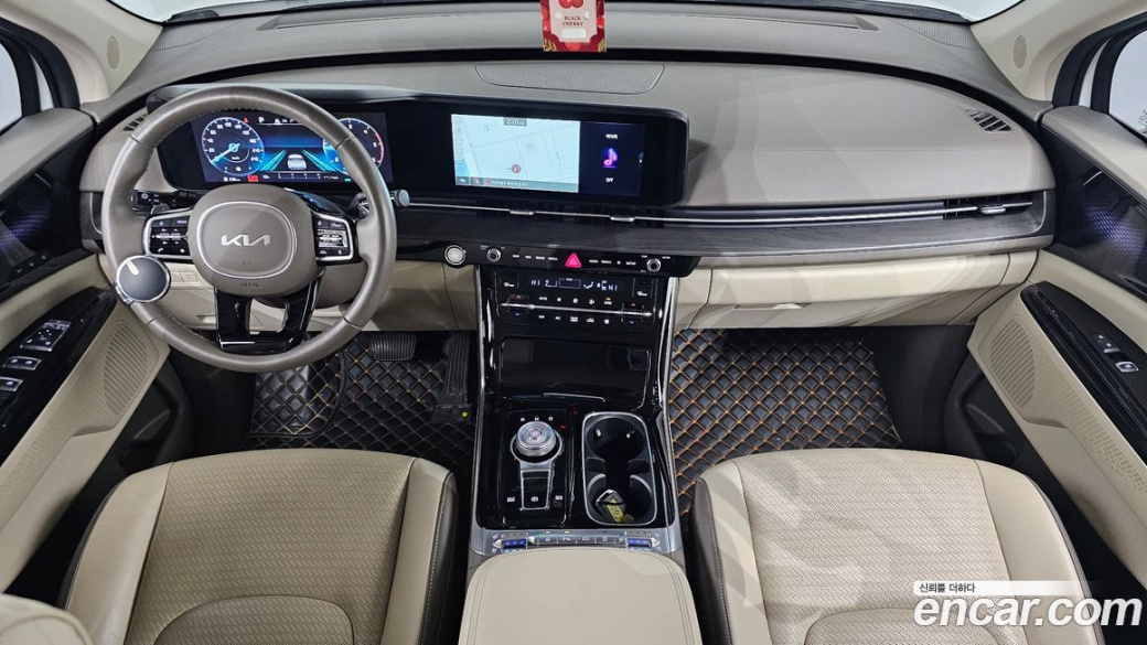 Kia Carnival 7-Seater Signature, 2023
