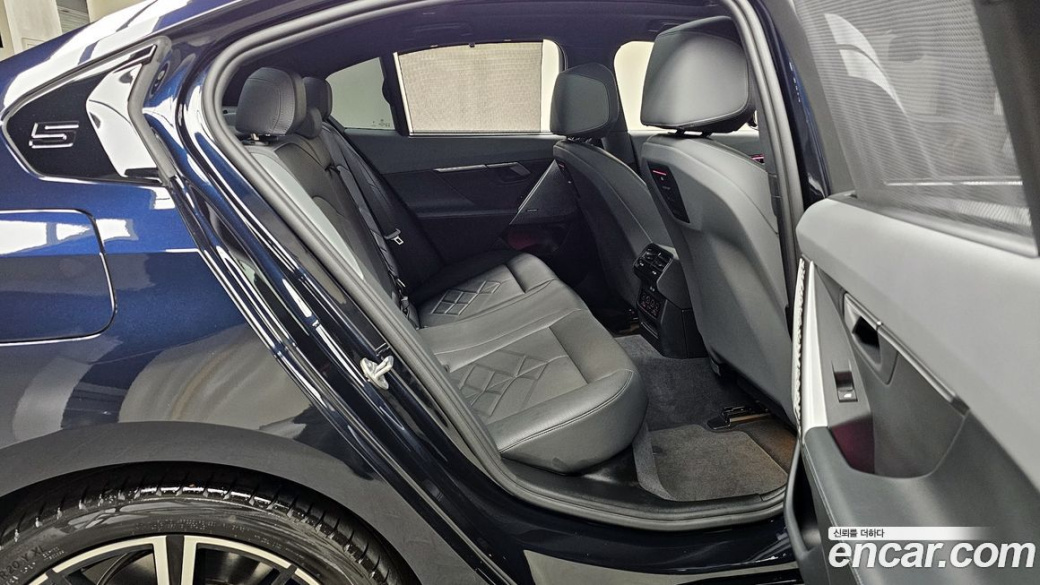 BMW 5-Series 530i xDrive M Sport, 2024