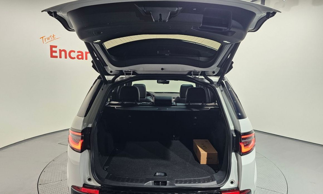Land Rover Discovery Sport P250 Dynamic SE, 2024