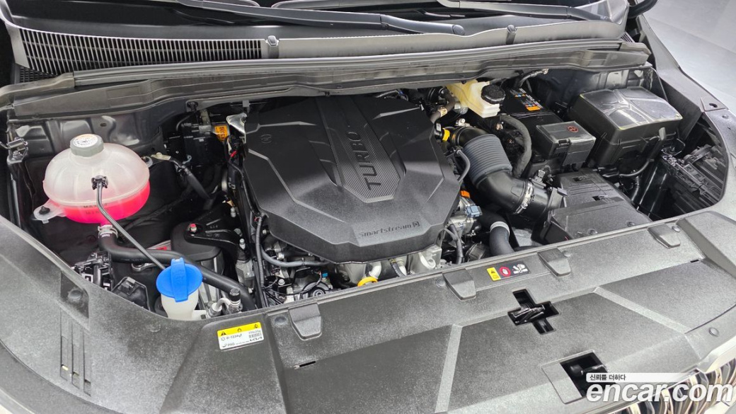 Kia Carnival 9-Seater Signature, 2023