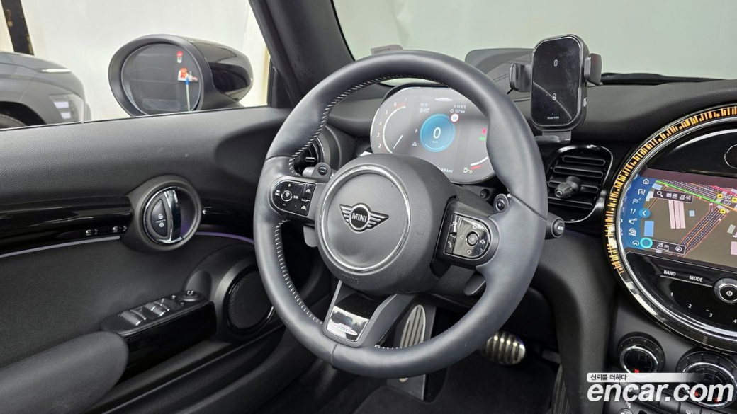 Mini Cooper Convertible JCW, 2022