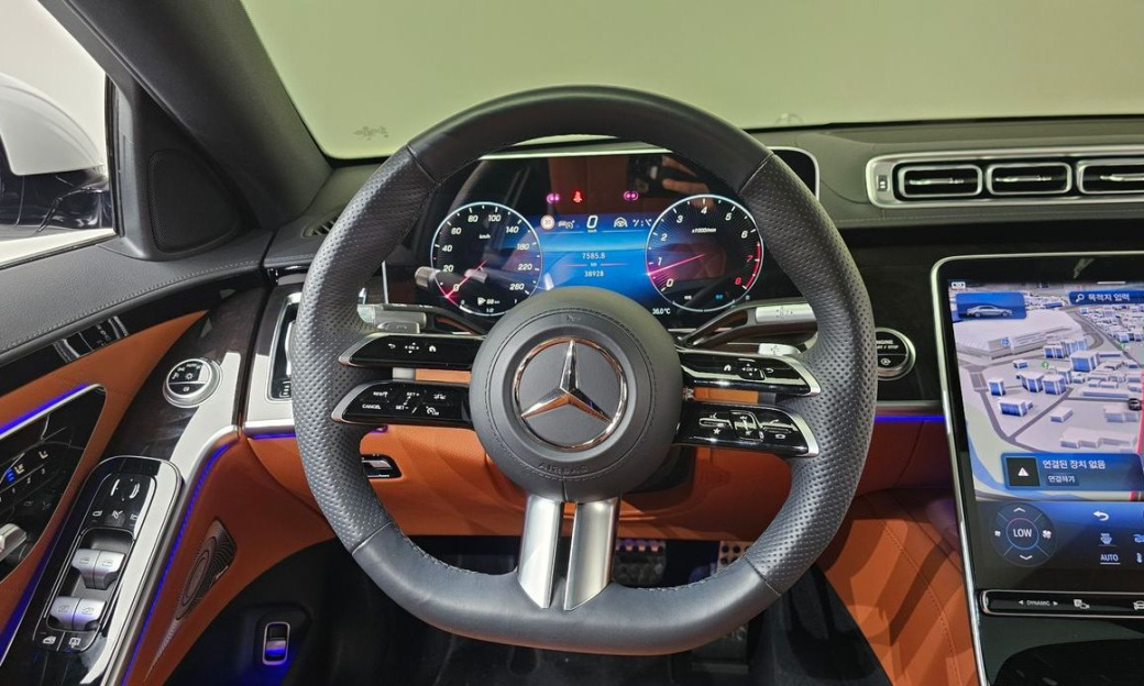 Mercedes-Benz S-Class S500L 4MATIC, 2024